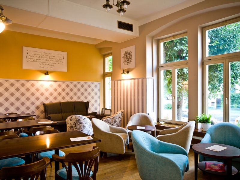 BUKOVSKÝ café cukrářství I.